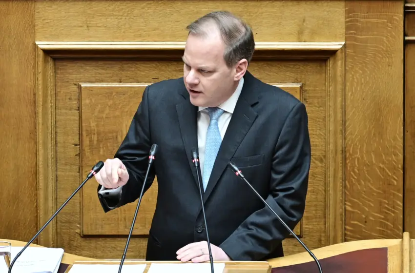  Καραμανλής:”Ζητώ να στηριχθεί η πρόταση της Νέας Δημοκρατίας για την παραπομπή μου”