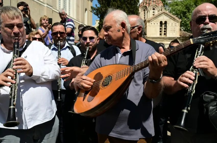  Ιωάννινα: Το τελευταίο αντίο στον Πετρολούκα Χαλκιά