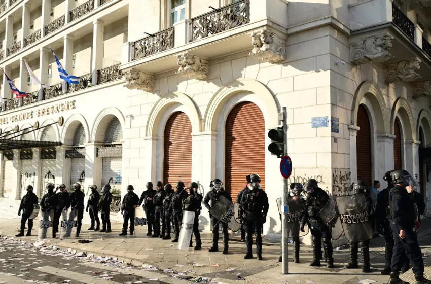  Χούλιγκαν: Βίντεο από τη δράση τους-Είχαν συμμετοχή στα επεισόδια στη μεγαλειώδη συγκέντρωση για τα Τέμπη