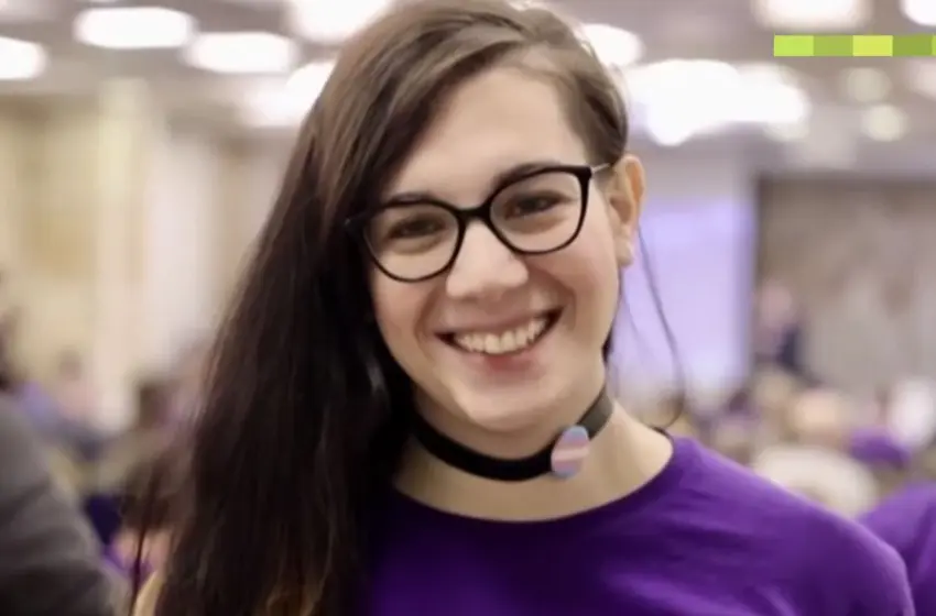  Ηλέκτρα Ρώμη Δόχτση: Ποια είναι η πρώτη τρανς γυναίκα πρόεδρος ελληνικού κόμματος