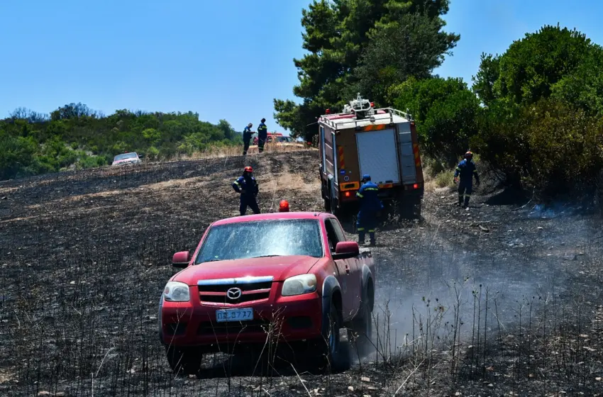  Αιτωλοακαρνανία: Φωτιά στην Κοκώρη – Ήχησε το 112 για εκκένωση δύο περιοχών