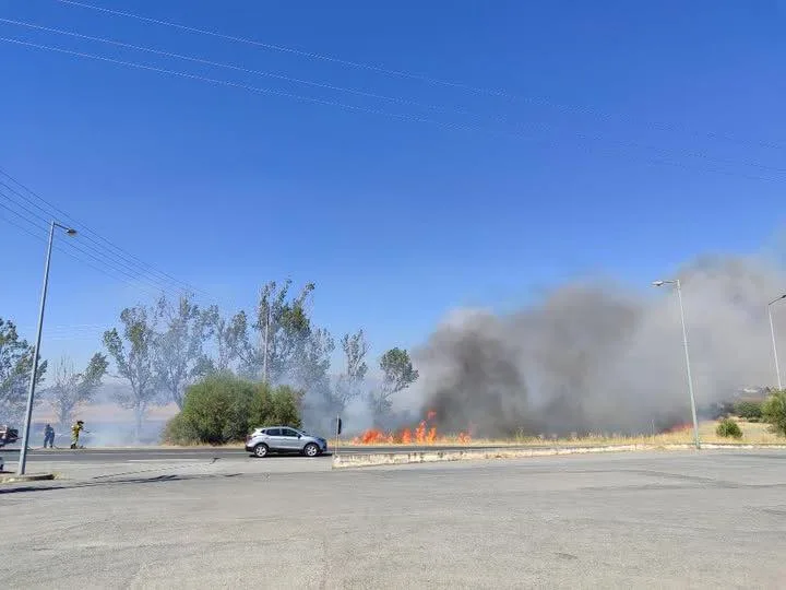  Φωτιά στον Άγιο Σώστη Τρίπολης- Μήνυμα 112 για εκκένωση 2 οικισμών
