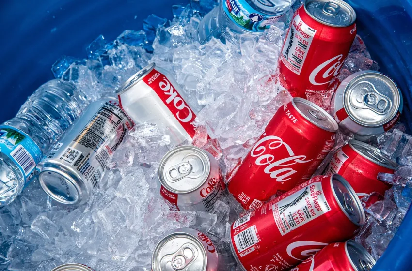  Πώς θα είναι η νέα Coca-Cola- Η συνταγή με…ζαχαροκάλαμο, μετά τις πιέσεις του Τραμπ