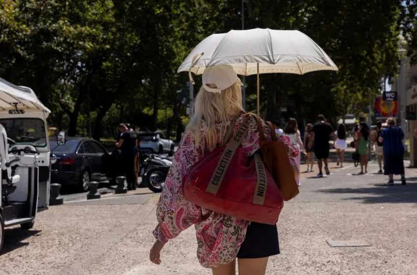  Τσατραφύλλιας:”Επίμονος καύσωνας με ουρά” – Ποιες περιοχές θα “βράσουν”