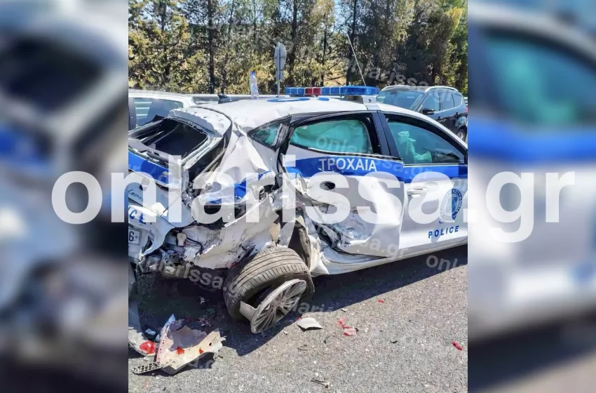  Λάρισα: Αγροτικό έπεσε πάνω σε περιπολικό- Σώθηκαν από θαύμα οι αστυνομικοί