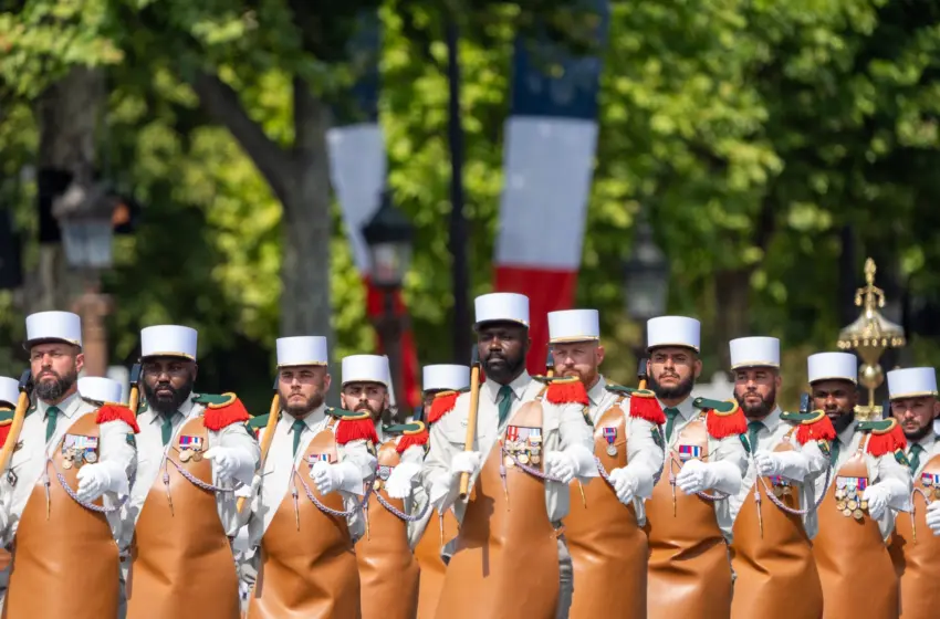  Παρέλαση υπερηφάνειας στα Ηλύσια Πεδία: Η Γαλλία τίμησε την Ημέρα της Βαστίλης με λαμπρότητα