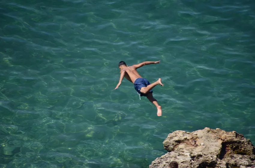  Καμίνι  Στερεά και Πελοπόννησος: Στους 40,3°C η θερμοκρασία στη Στυλίδα – Μικρή πτώση την Παρασκευή