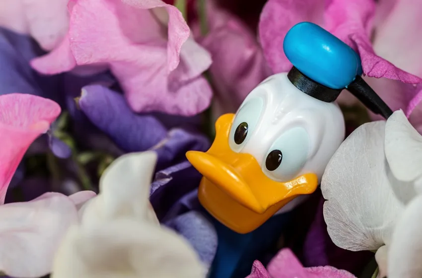  Η τεχνητή νοημοσύνη απειλεί καλλιτέχνες που δανείζουν τη φωνή τους- Ρυθμιστικό πλαίσιο ζητούν οι Γάλλοι ηθοποιοί