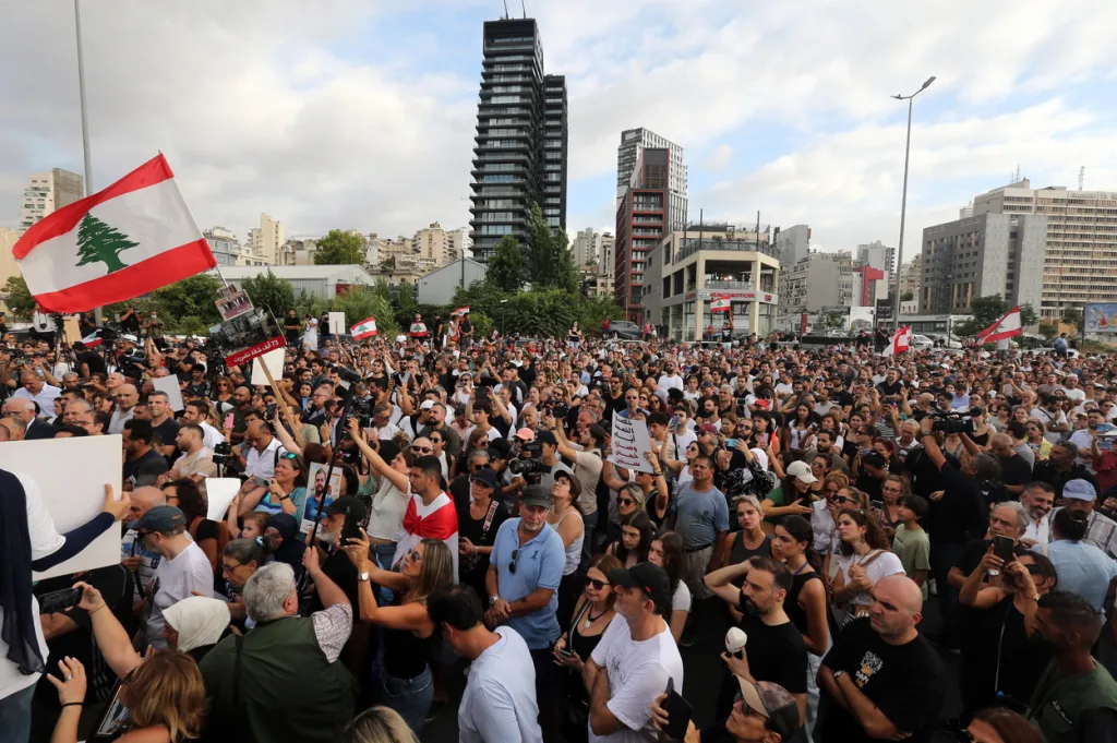 Δεν ξεχνούν το μακελειό από την ανάφλεξη αποθήκης με νιτρικό αμμώνιο στη Βηρυτό 2 30622775 1