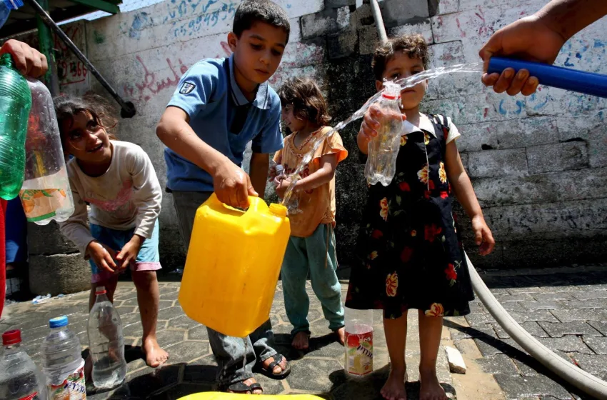  Γάζα: Δεν είναι μόνο η πείνα – Πλήττεται τώρα και από τη δίψα