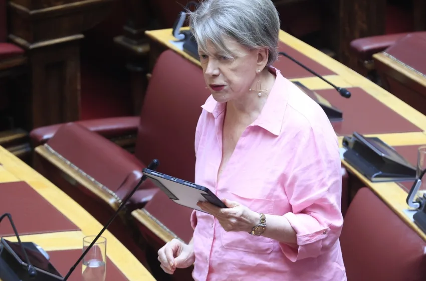  ΣΥΡΙΖΑ: Αποστάσεις από Ακρίτα- Εσωκομματικές βολές στελεχών για την ανάρτηση κατά Προβολισιάνου- Επανήλθε η ίδια