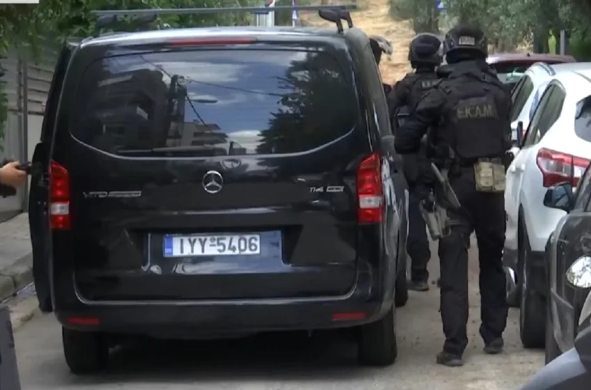  Συνελήφθη ο άνδρας που ταμπουρώθηκε σε διαμέρισμα- Πέταξε μολότοφ,τραυματίστηκε αστυνομικός