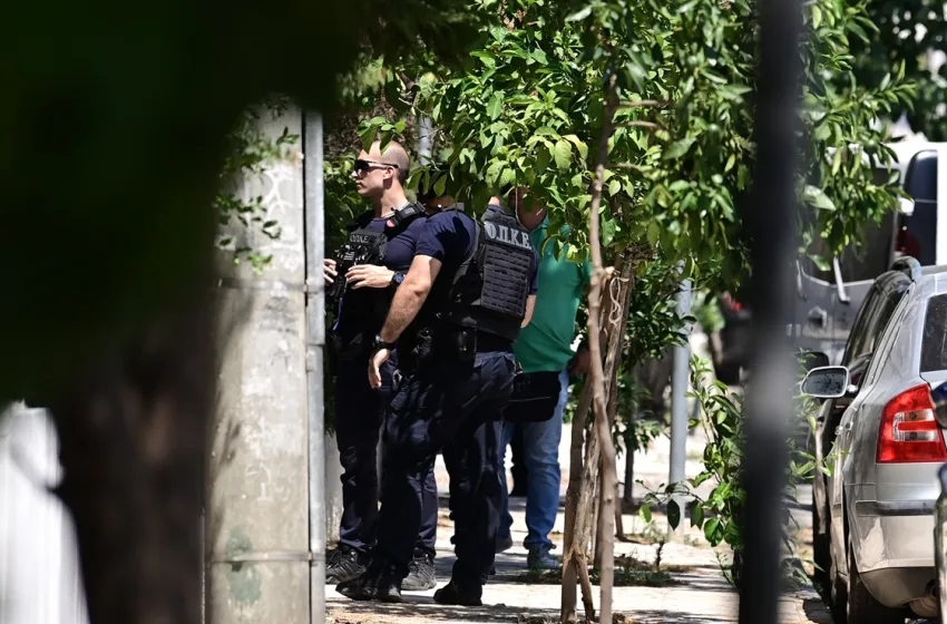  Γυναικοκτονία Χαλάνδρι: Νέα στοιχεία και μαρτυρίες για τη στιγμή του εγκλήματος-Στον εισαγγελέα ο δράστης