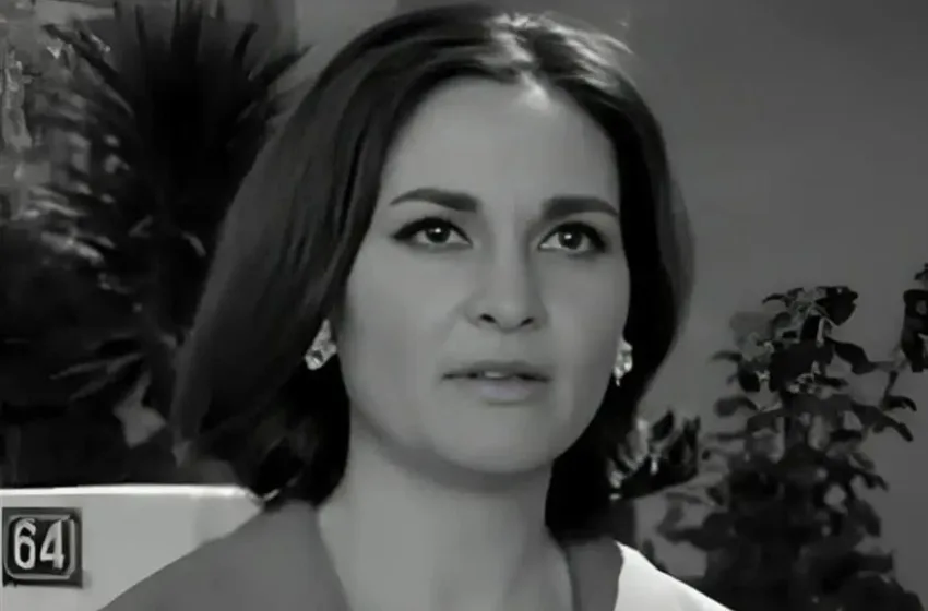  Ελένη Καρπέτα: Έφυγε από τη ζωή η ηθοποιός – Είχε παντρευτεί τον Νίκο Ξανθόπουλο