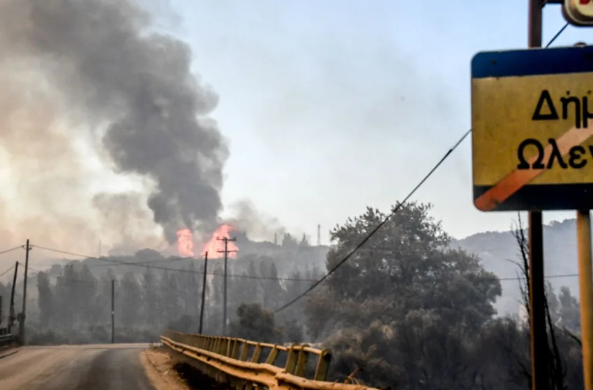  Πάτρα: Ανεξέλεγκτη η φωτιά-Εκκένωση 15 οικισμών-Αναφορές για τραυματίες-Ζημιές στη Ζάκυνθο