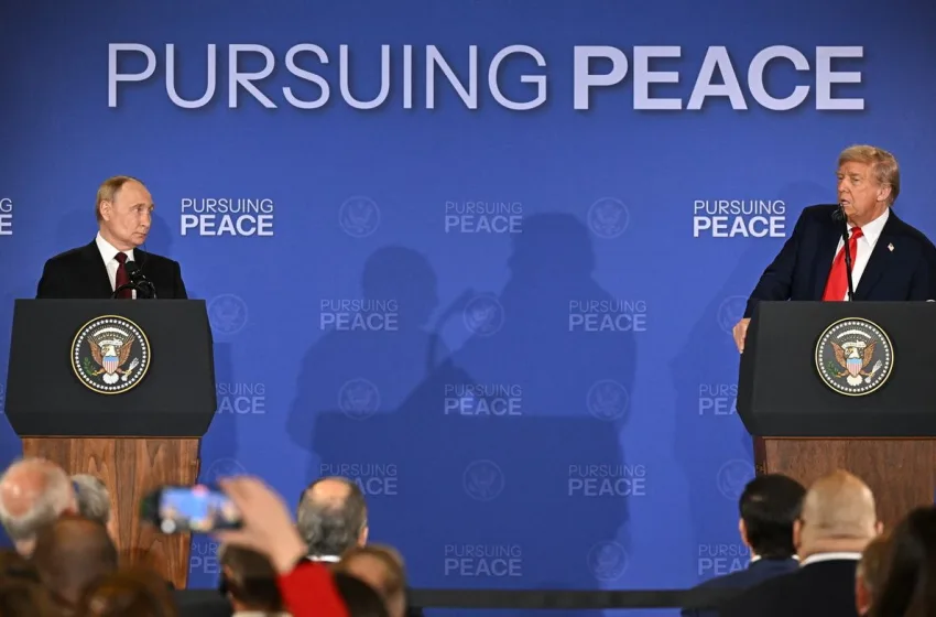  Politico: Θρίαμβος του Πούτιν στην Αλάσκα