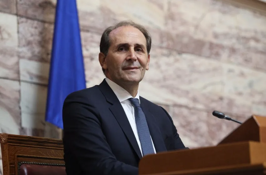  Απεβίωσε σε ηλικία 59 ετών ο Απόστολος Βεσυρόπουλος-Υπέστη ανακοπή καρδιάς