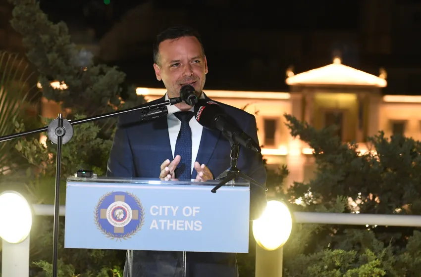 ΧΑΡΗΣ ΔΟΥΚΑΣ ΔΗΜΑΡΧΟΣ