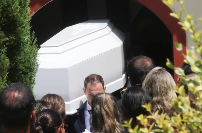 κηδεια αλεξ