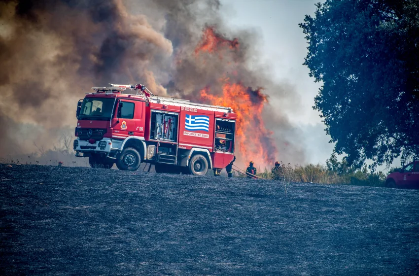  Σε εξέλιξη φωτιά στις Φέρες, λίγο έξω απ΄την Αλεξανδρούπολη