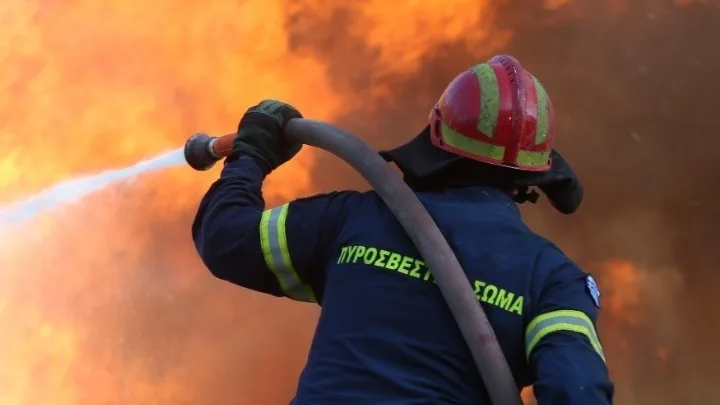  Βελτιωμένη η εικόνα από τη φωτιά στο Διαβολογέφυρο Τροιζήνας (vid)