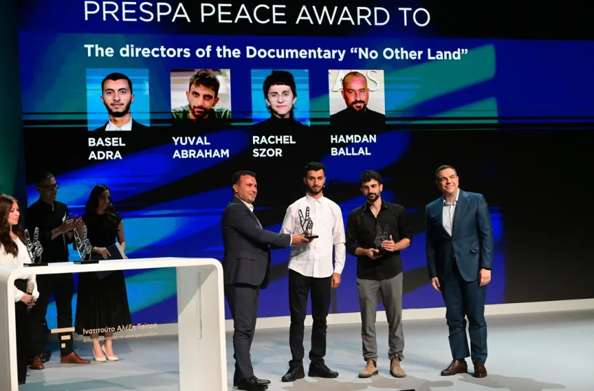  Ανάρτηση Τσίπρα για τον Παλαιστίνιο σκηνοθέτη Μπασέλ Άντρα: Αγνοείται μετά την κατάληψη του σπιτιού του από τον ισραηλινό στρατό