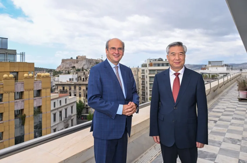  Χατζηδάκης: Συναντήθηκε με τον Li Xi, ανώτερo αξιωματούχο του ΚΚ Κίνας