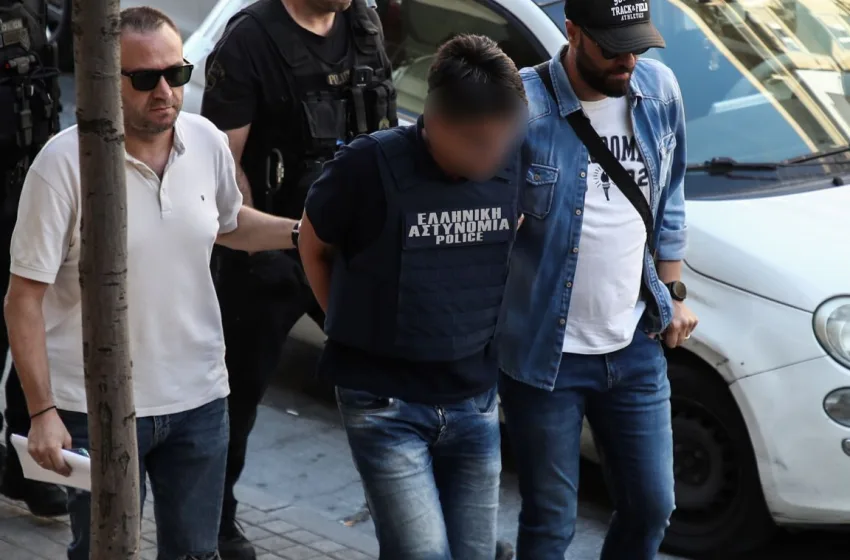  Θεσσαλονίκη: Προθεσμία πήρε ο 50χρονος αδελφοκτόνος-Οι πρώτες ενδείξεις για τα κίνητρα της δολοφονίας 