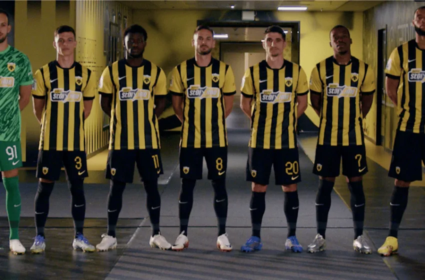  Το ΠΑΜΕ ΣΤΟΙΧΗΜΑ “ξαναχτυπά”: Με πρωταγωνιστή τον Πέτρο Μάνταλο αποκαλύφθηκε το νέο, κίτρινο λογότυπο στη φανέλα της ΑΕΚ (vid)