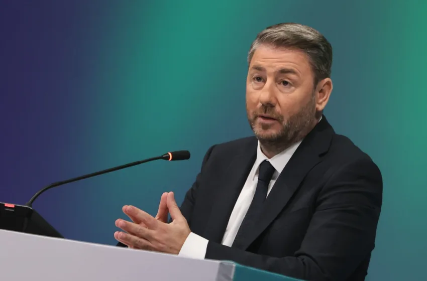  Ανδρουλάκης: Στην εξωτερική πολιτική η κυβέρνηση παίρνει κάτω από τη βάση