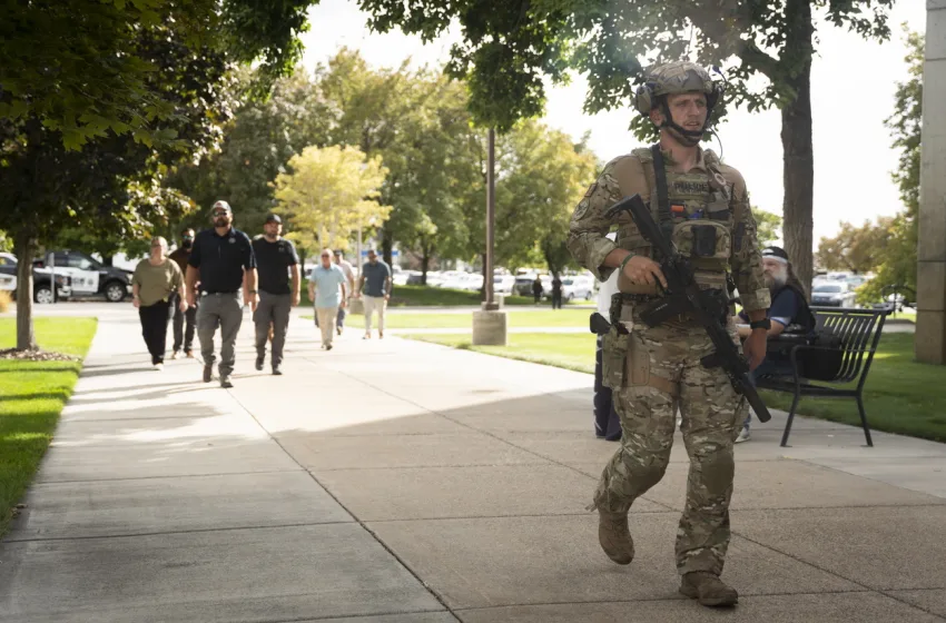 Νέα συγκλονιστικά βίντεο από τη δολοφονία Κερκ- Ο Τραμπ έσπευσε να κατηγορήσει τη ριζοσπαστική Αριστερά