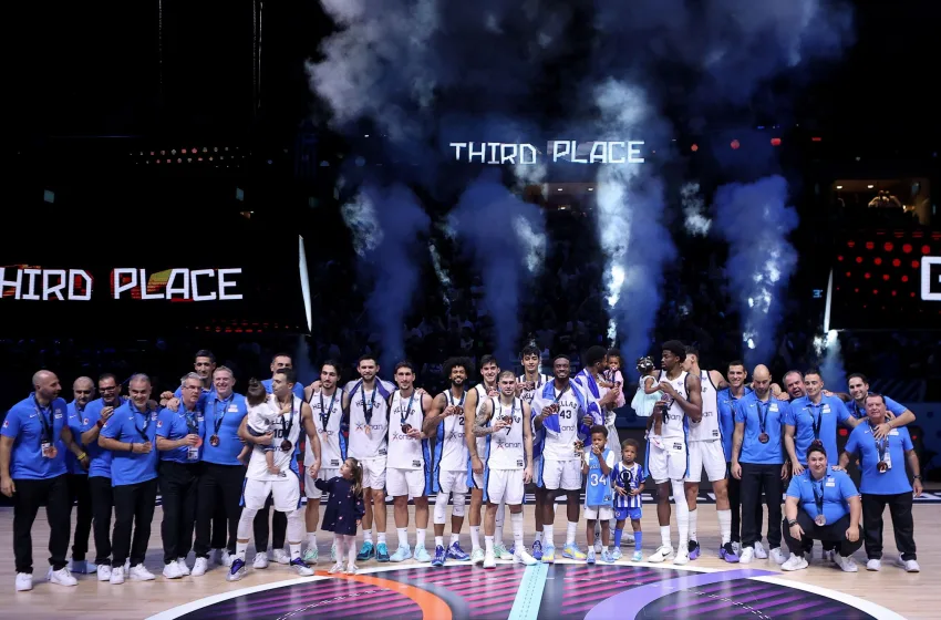 ethniki omada mpasket xalkino metallio