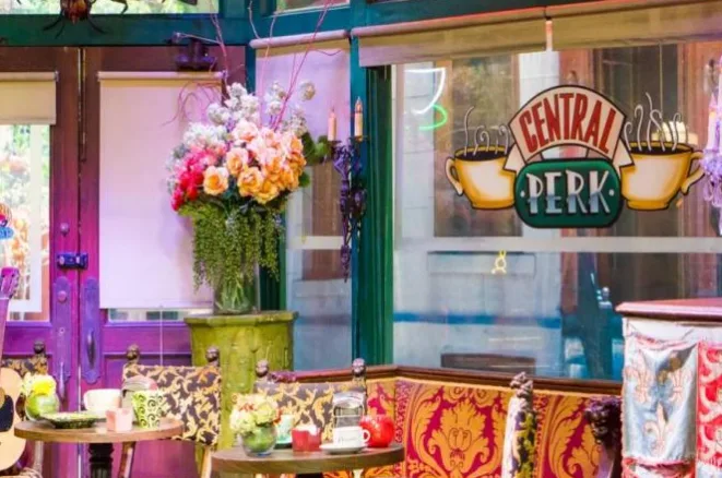  Ανοίγει στη Νέα Υόρκη καφέ Central Perk – Με καφέδες και ατάκες από τα “Φιλαράκια”