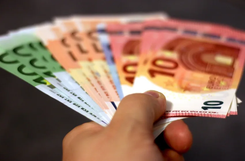 Image by moerschy on Pixabay