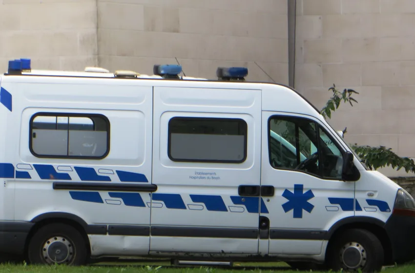  Αυτοκίνητο έπεσε σε πεζούς στην πόλη Πιρού της Γαλλία- Αναφορές για θύματα