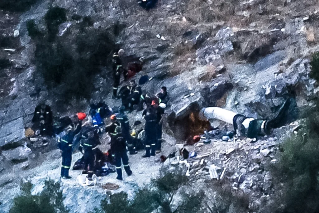 larisa apegklovismos