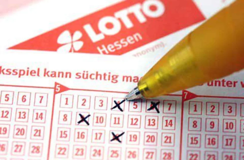  Γερμανία: Ξεχασμένο δελτίο Λόττο σε μπουφάν χάρισε 15,3 εκατομμύρια ευρώ