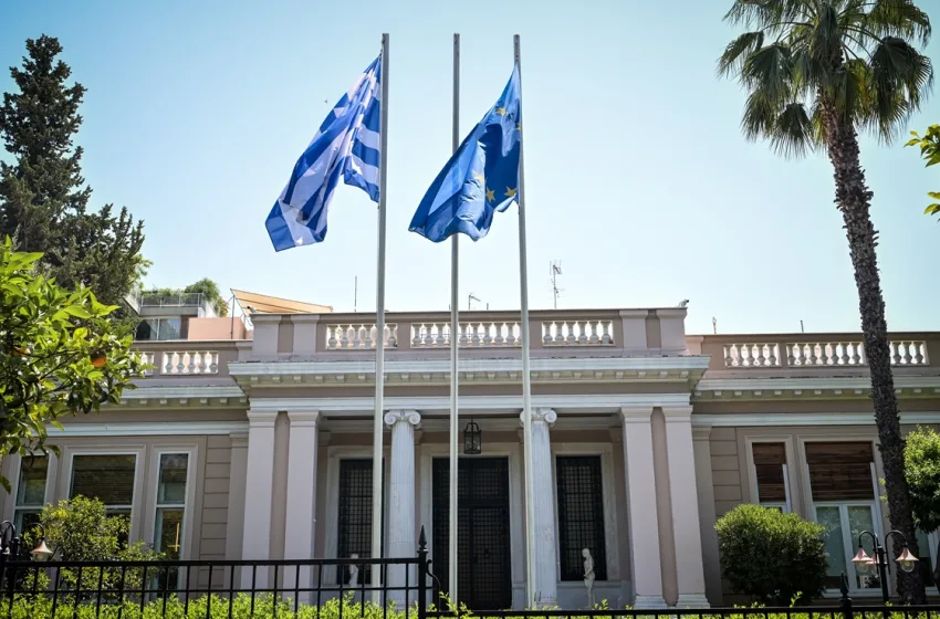  Μαξίμου: Αναδιάρθρωση ΕΛΤΑ με μικρές αλλαγές και… σωστό επικοινωνιακό τρόπο