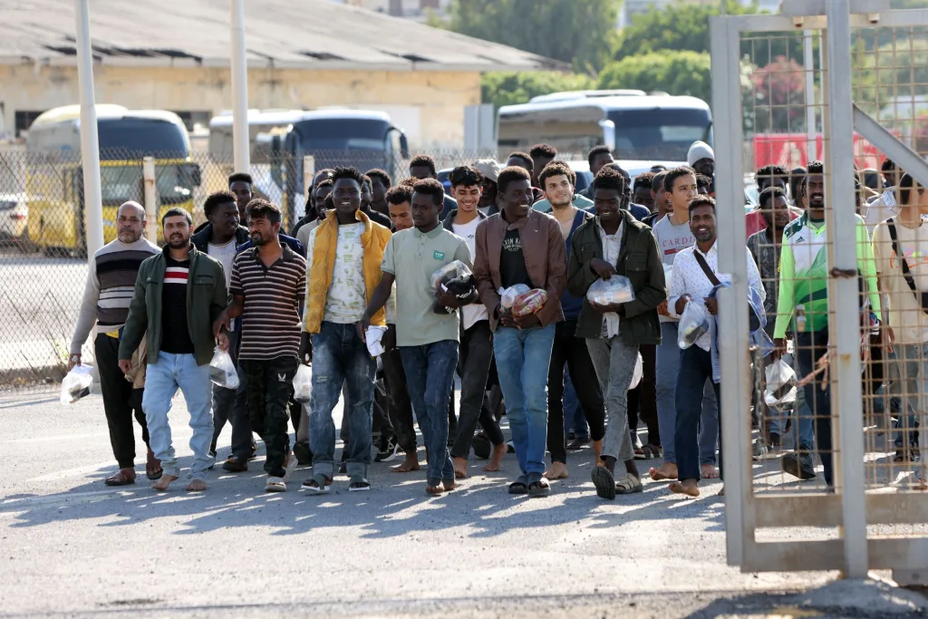 metanastes metanasteutiko kriti