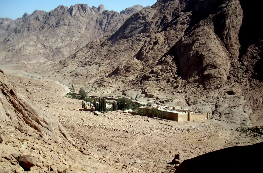  BBC: Ένα από τα πιο ιερά μέρη του κόσμου μετατρέπεται σε ένα πολυτελές resort