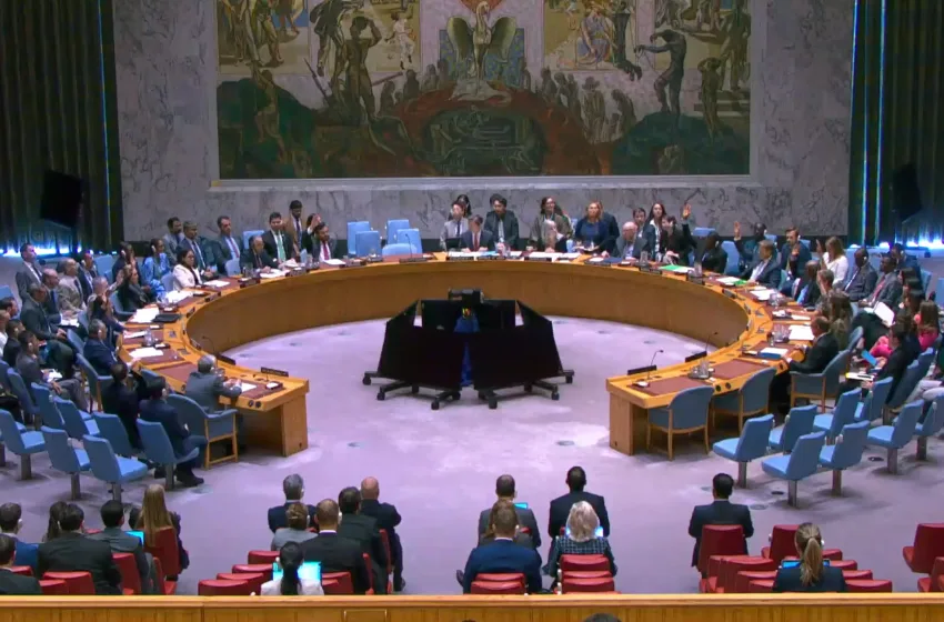 symvoulio asfaleias iran