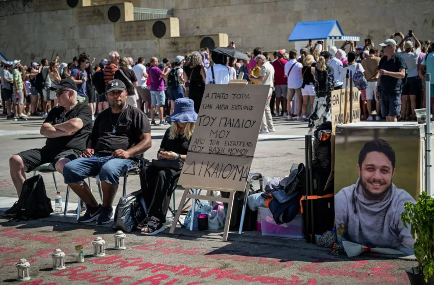  Τέμπη: Μαζί με τον Πάνο Ρούτσι πατέρας που θα κάνει απεργία πείνας
