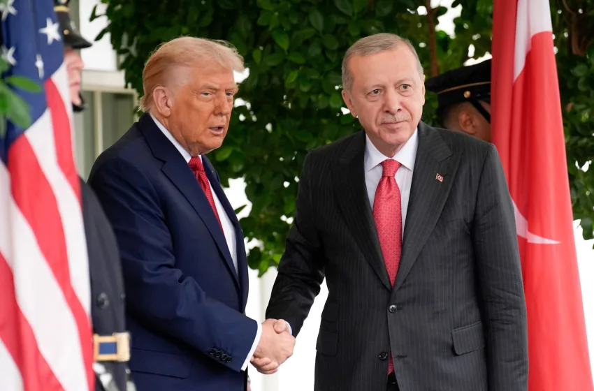  Ερντογάν: Χαιρετίζει τις κινήσεις Τραμπ για τον τερματισμό του πολέμου στη Γάζα