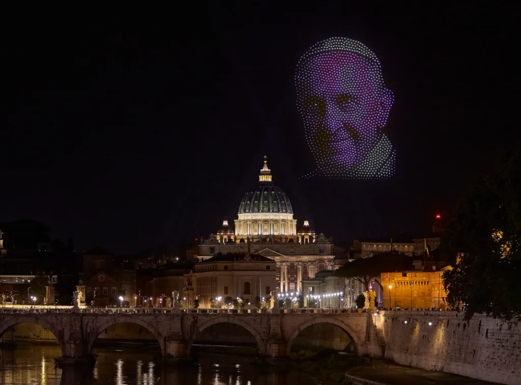 vatikano papas fragkiskos drones