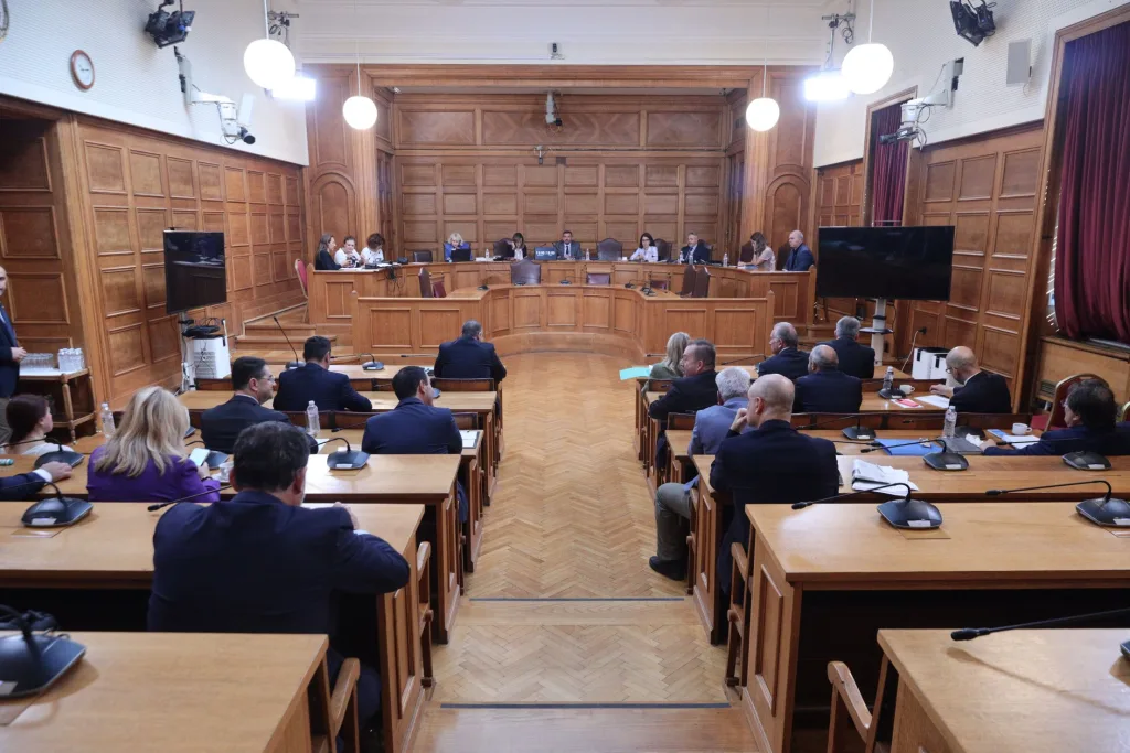 vouli exetastiki opekepe