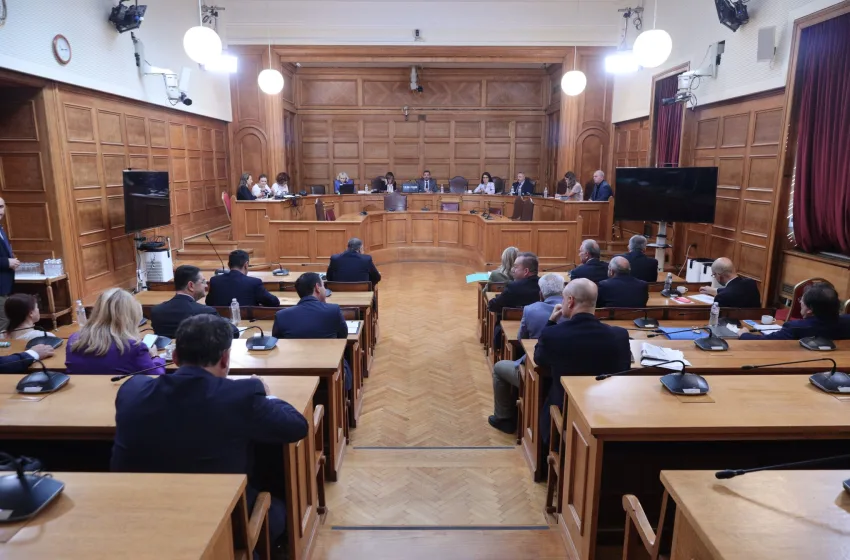 vouli exetastiki opekepe