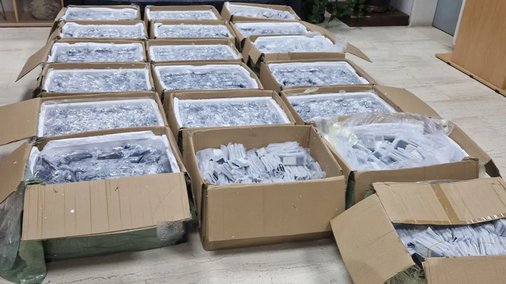 xios tourkoi syllipseis lathremporio kinita