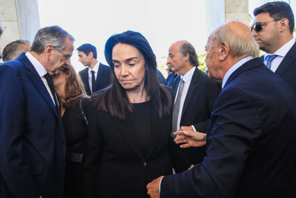 ΛΕΝΑ ΣΑΜΑΡΑ