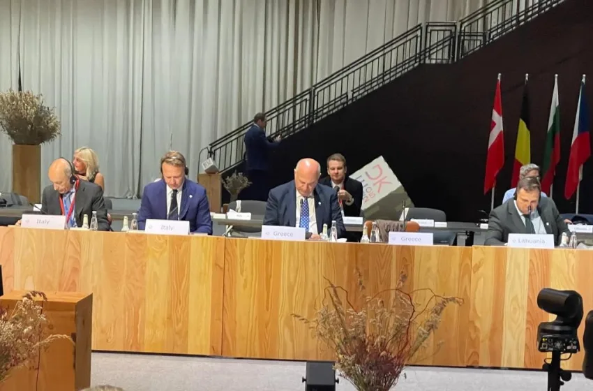 ΤΣΙΑΡΑΣ ΕΥΡΩΠΗ