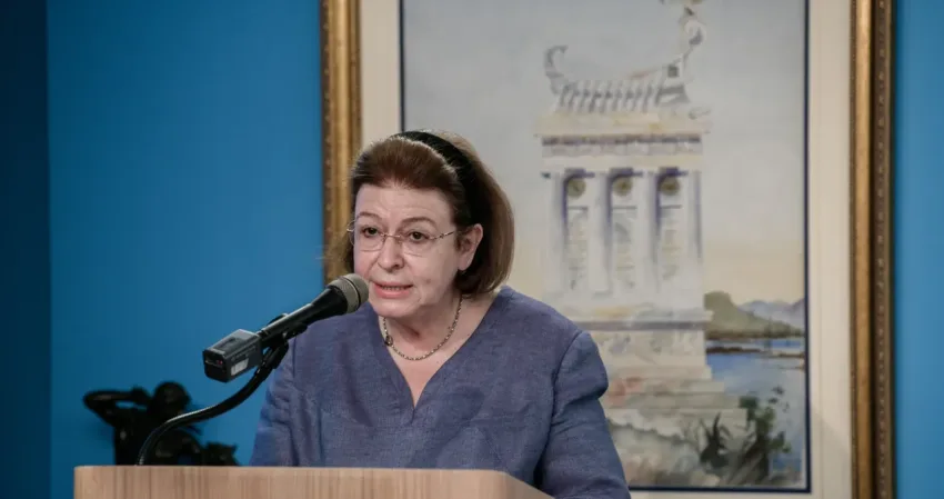 μενδωνη 1 scaled e1757249051523